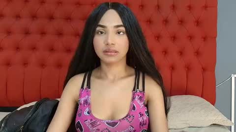 Snapshot of kristyl_paez chatting on November 24, 2025, 8:08 pm Cristina online show from November 24, 2025, 8:08 pm