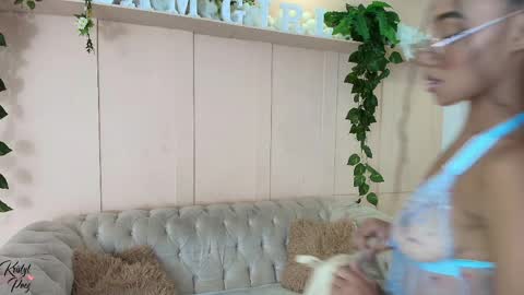 Snapshot of kristyl_paez chatting on April 7, 2026, 5:02 pm Cristina online show from April 7, 2026, 5:02 pm