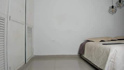 Snapshot of kristyl_paez chatting on April 11, 2026, 7:07 pm Cristina online show from April 11, 2026, 7:07 pm