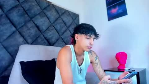 Kroy Wave  Muscle Tattoos Latino online show from August 10, 2026, 3:21 am