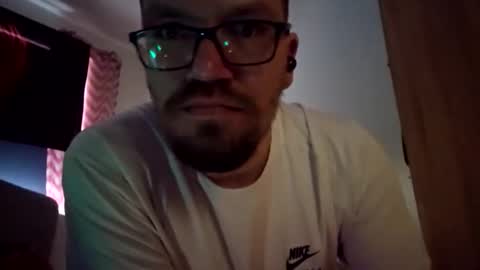 Snapshot of kryptoni18435 chatting on December 16, 2025, 10:42 am Tommy online show from December 16, 2025, 10:42 am