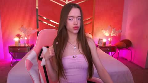 Snapshot of krys_tina chatting on May 1, 2026, 6:40 am krys_tina online show from May 1, 2026, 6:40 am