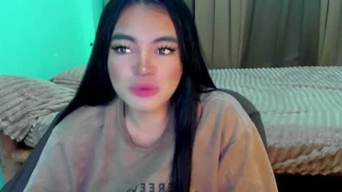 Snapshot of krystal_angel chatting on June 8, 2026, 1:28 am krystal_angel online show from June 8, 2026, 1:28 am