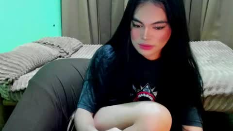 Snapshot of krystal_angel chatting on June 22, 2026, 8:11 am krystal_angel online show from June 22, 2026, 8:11 am