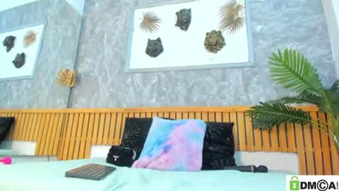 krystal online show from July 11, 2026, 9:38 pm