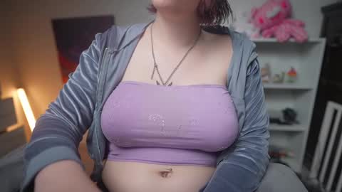 Snapshot of krystalsyxx chatting on February 23, 2025, 7:28 pm Krystal Syx online show from February 23, 2025, 7:28 pm