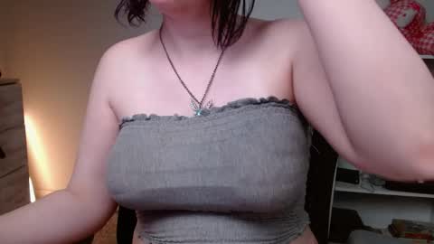 Krystal Syx online show from April 11, 2026, 10:25 pm