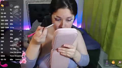 kryystaladams online show from October 31, 2025, 10:05 am