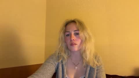 Snapshot of ksenia_milfa chatting on October 4, 2025, 6:17 pm ksenia online show from October 4, 2025, 6:17 pm