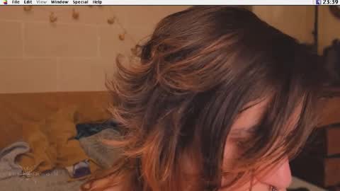 Snapshot of kuntboyzworld chatting on December 2, 2025, 10:38 pm Krypto hethey online show from December 2, 2025, 10:38 pm