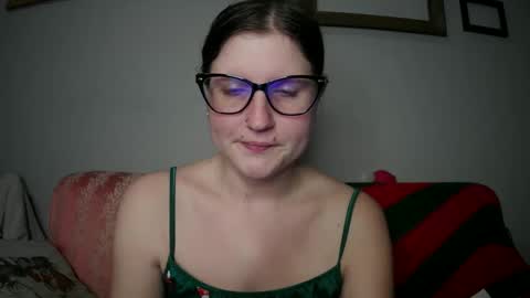Snapshot of kunzitegoddess chatting on December 10, 2024, 11:19 pm Samantha online show from December 10, 2024, 11:19 pm