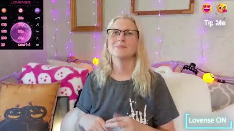 Snapshot of kunzitegoddess chatting on September 27, 2025, 7:19 pm Samantha online show from September 27, 2025, 7:19 pm