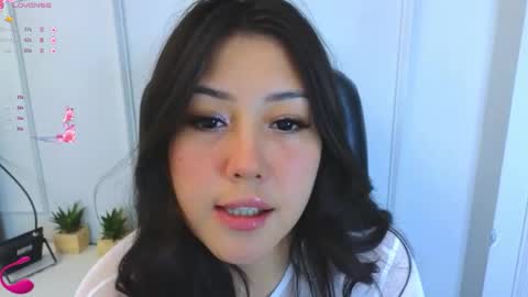 Ren online show from September 19, 2025, 1:45 pm