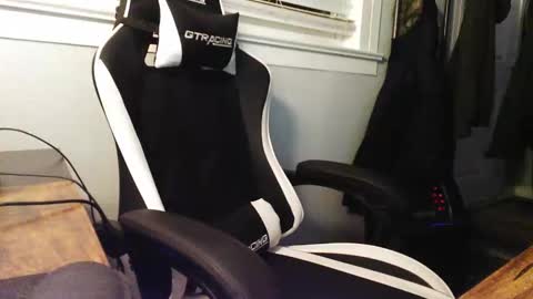 kushk1dz420 online show from April 5, 2026, 4:09 am