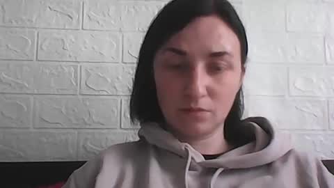 kusia032132 online show from April 8, 2026, 6:46 am