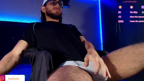 Snapshot of kuzzcoo chatting on November 11, 2025, 11:21 am kuzzcoo online show from November 11, 2025, 11:21 am