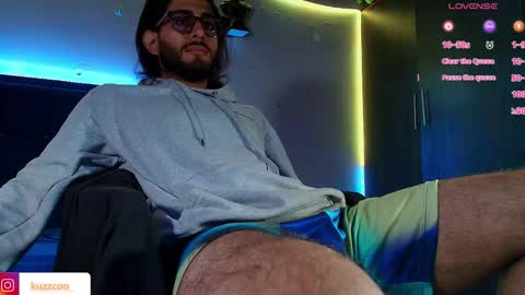 kuzzcoo online show from March 1, 2026, 11:45 am