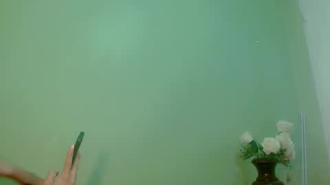 Snapshot of kween_romance chatting on January 3, 2025, 2:19 pm Kween online show from January 3, 2025, 2:19 pm