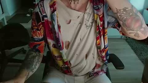 Snapshot of kyle_tattoo chatting on July 15, 2026, 8:30 am kyle online show from July 15, 2026, 8:30 am