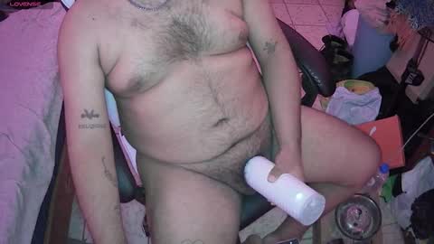 Snapshot of kyledonovvan chatting on October 28, 2025, 8:18 am Kyle online show from October 28, 2025, 8:18 am