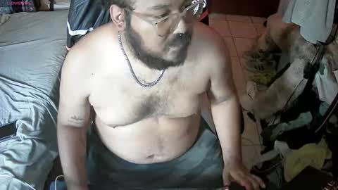 Snapshot of kyledonovvan chatting on June 11, 2026, 12:08 am Kyle online show from June 11, 2026, 12:08 am
