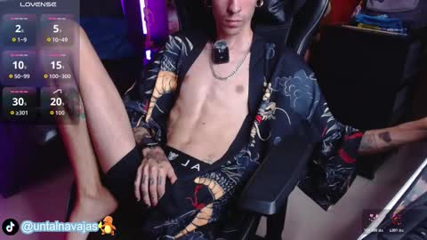 Snapshot of kyleowens_ chatting on December 17, 2025, 1:39 pm Kyle online show from December 17, 2025, 1:39 pm