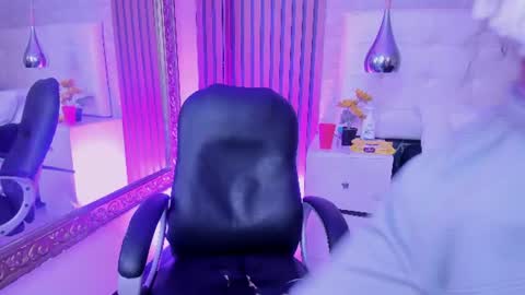 Snapshot of kylepresly chatting on June 25, 2026, 5:12 am Kyle online show from June 25, 2026, 5:12 am