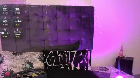 Snapshot of kylie2211 chatting on November 15, 2025, 11:18 am Kylie online show from November 15, 2025, 11:18 am