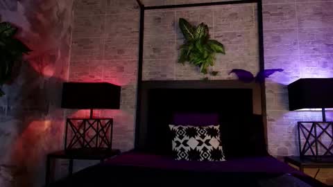 Snapshot of kylie_foxxxy chatting on November 22, 2025, 7:35 pm Kylie online show from November 22, 2025, 7:35 pm