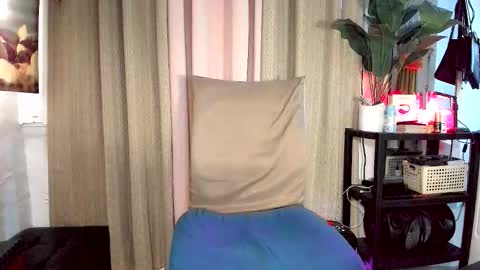 kylie online show from November 10, 2025, 7:07 am