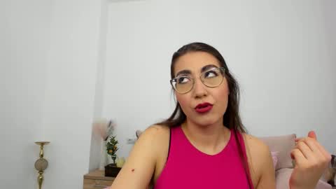 Kylie online show from September 21, 2025, 6:42 pm