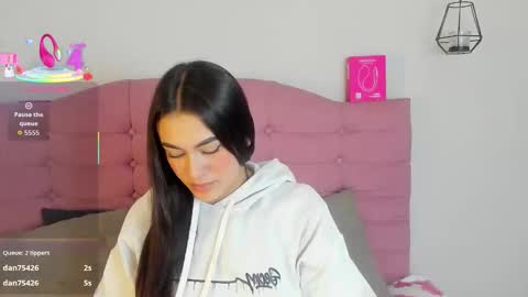 kylie_ls online show from October 25, 2025, 2:08 am