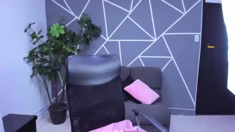 kylie online show from April 2, 2026, 3:04 am