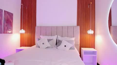 Snapshot of kylie_sofi chatting on February 11, 2026, 12:10 pm kloe sofia online show from February 11, 2026, 12:10 pm