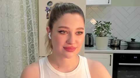 Snapshot of kylieblond chatting on December 1, 2024, 4:29 pm Din online show from December 1, 2024, 4:29 pm