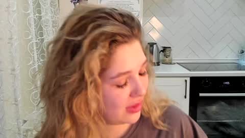 Snapshot of kylieblond chatting on January 19, 2025, 8:41 pm Din online show from January 19, 2025, 8:41 pm