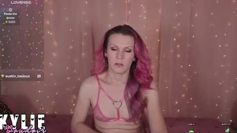 Snapshot of kylieboudoir chatting on June 30, 2026, 5:30 am Kylie Boudoir online show from June 30, 2026, 5:30 am