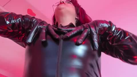 K Y L I E online show from October 23, 2025, 8:51 pm