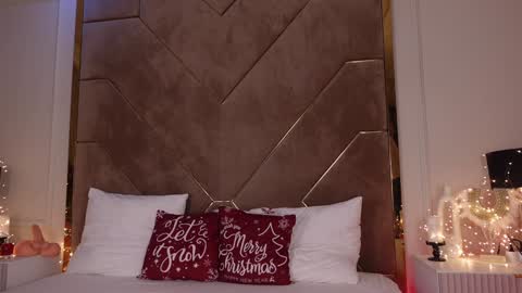 Kylie  online show from December 30, 2024, 5:04 am