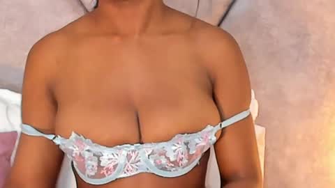 Kylie Cooper online show from September 26, 2025, 11:25 am