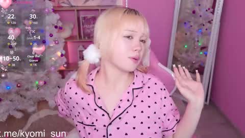 kyomi_sun online show from December 17, 2025, 10:05 pm