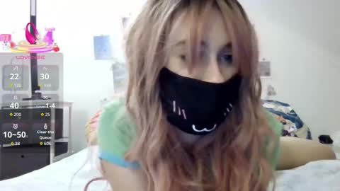 Snapshot of kyrawildofficial chatting on September 21, 2025, 7:37 pm Kyra Wild online show from September 21, 2025, 7:37 pm