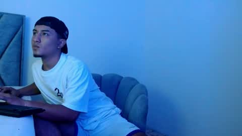 Snapshot of kyro_estrada chatting on December 15, 2025, 6:23 pm kyro_estrada online show from December 15, 2025, 6:23 pm