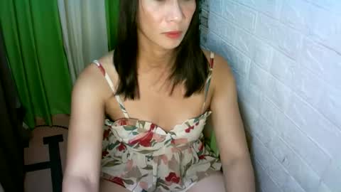 kyutshyne online show from November 24, 2025, 2:39 pm