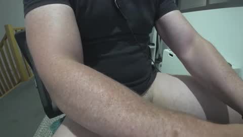 Snapshot of l00tz chatting on February 9, 2026, 1:26 pm l00tz online show from February 9, 2026, 1:26 pm