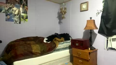 Lily online show from April 10, 2026, 1:00 am