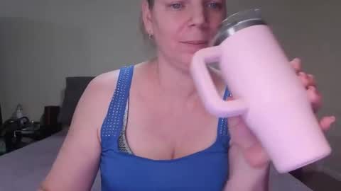 l4dyc4pricorn76 online show from February 11, 2026, 12:21 pm