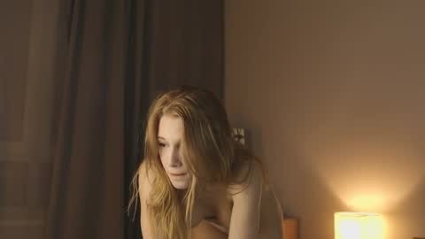 Snapshot of la_belle_ chatting on February 5, 2026, 4:00 pm Alice online show from February 5, 2026, 4:00 pm