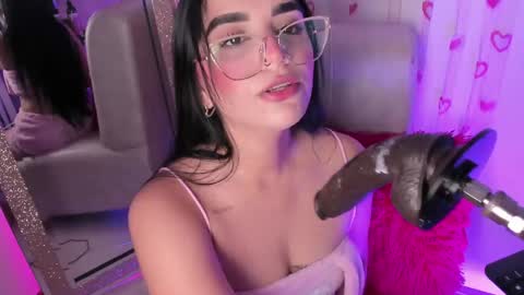 Snapshot of laana_foxx chatting on April 24, 2026, 11:07 pm lana foxx Model independient online show from April 24, 2026, 11:07 pm