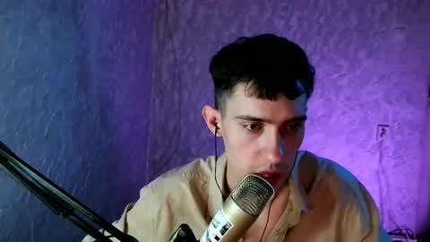 Snapshot of labour_guy chatting on February 22, 2025, 1:46 pm Marco online show from February 22, 2025, 1:46 pm